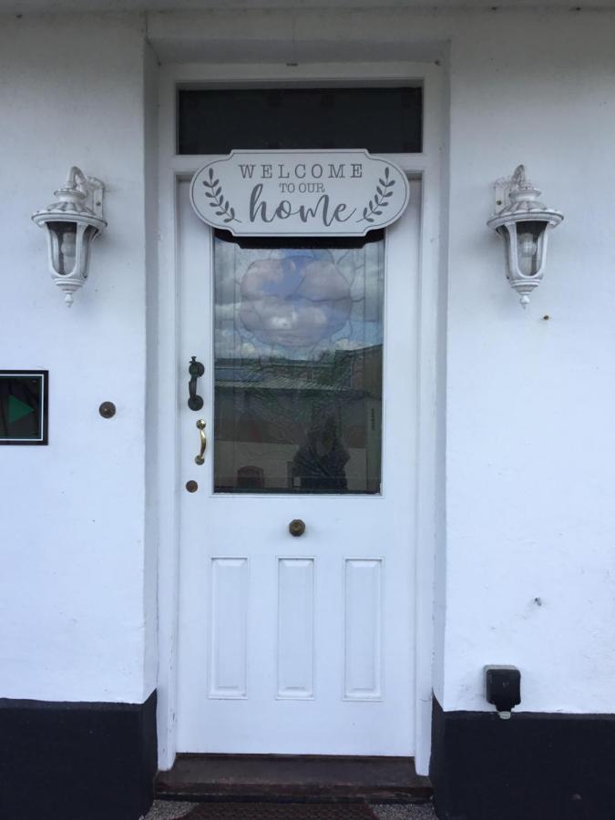 The Station Guest House Galmpton Dış mekan fotoğraf