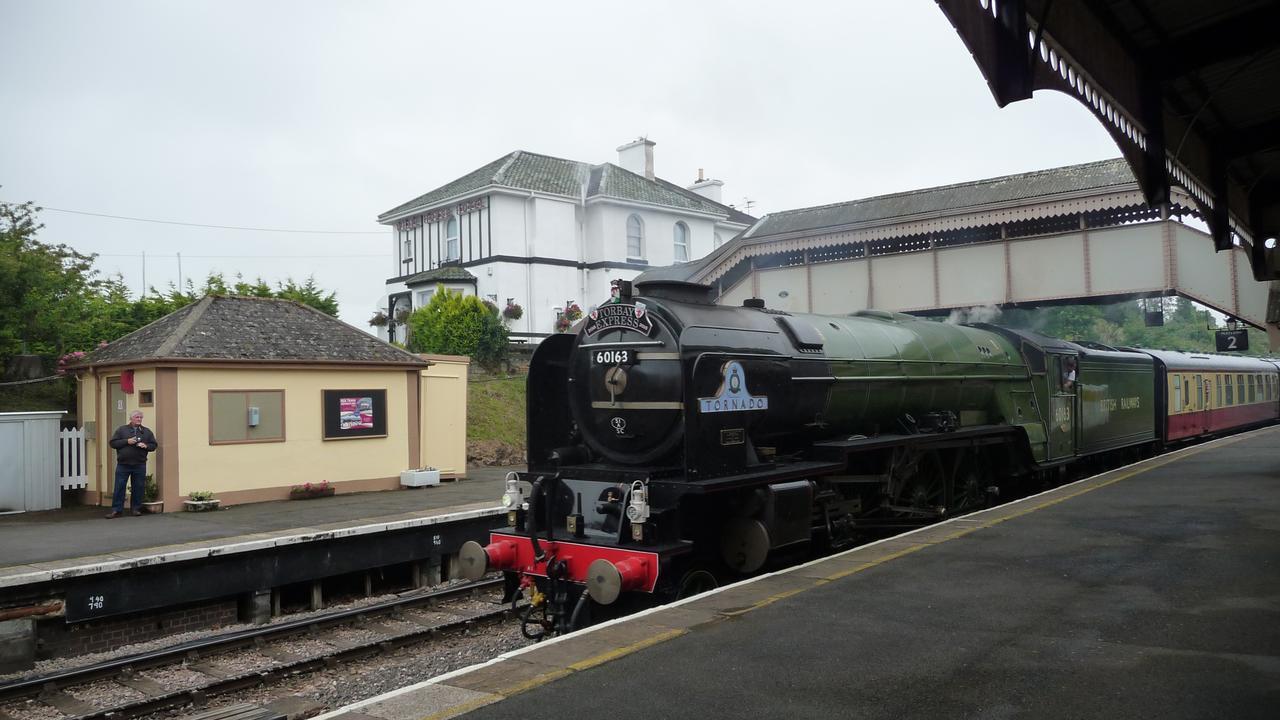The Station Guest House Galmpton Dış mekan fotoğraf