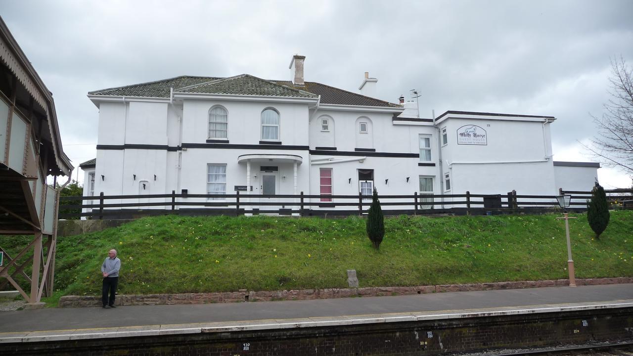 The Station Guest House Galmpton Dış mekan fotoğraf